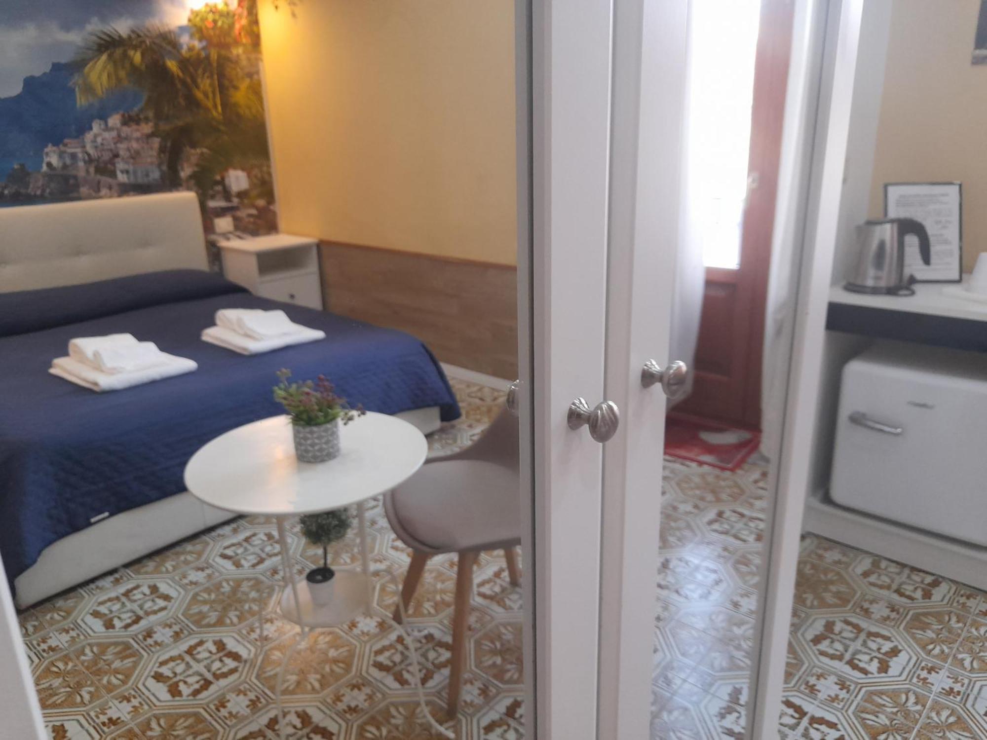 Bellobello Rooms&Apartment ナポリ エクステリア 写真